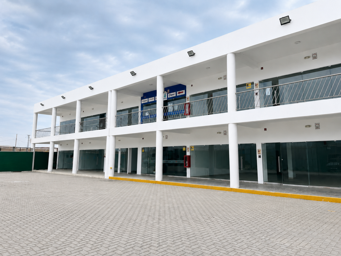 oficinas strip center