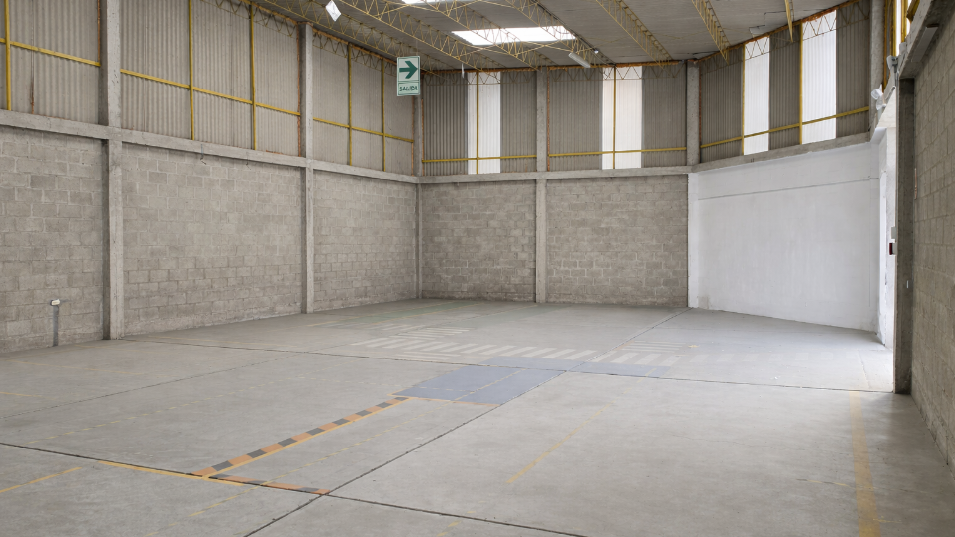 bodega 210 m²
